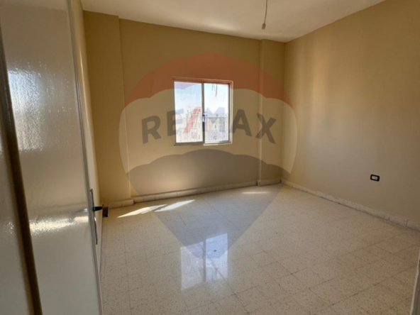 R9-1689 Apartment 220m for sale in Al Balha Street - Azmi — الصورة 3 من 5