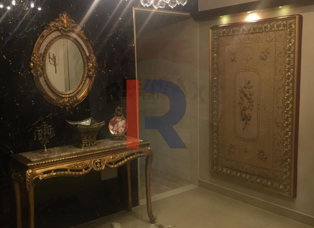 R9-1730 Apartment 135m for sale in El Mina - Tripoli — Photo 5 of 12