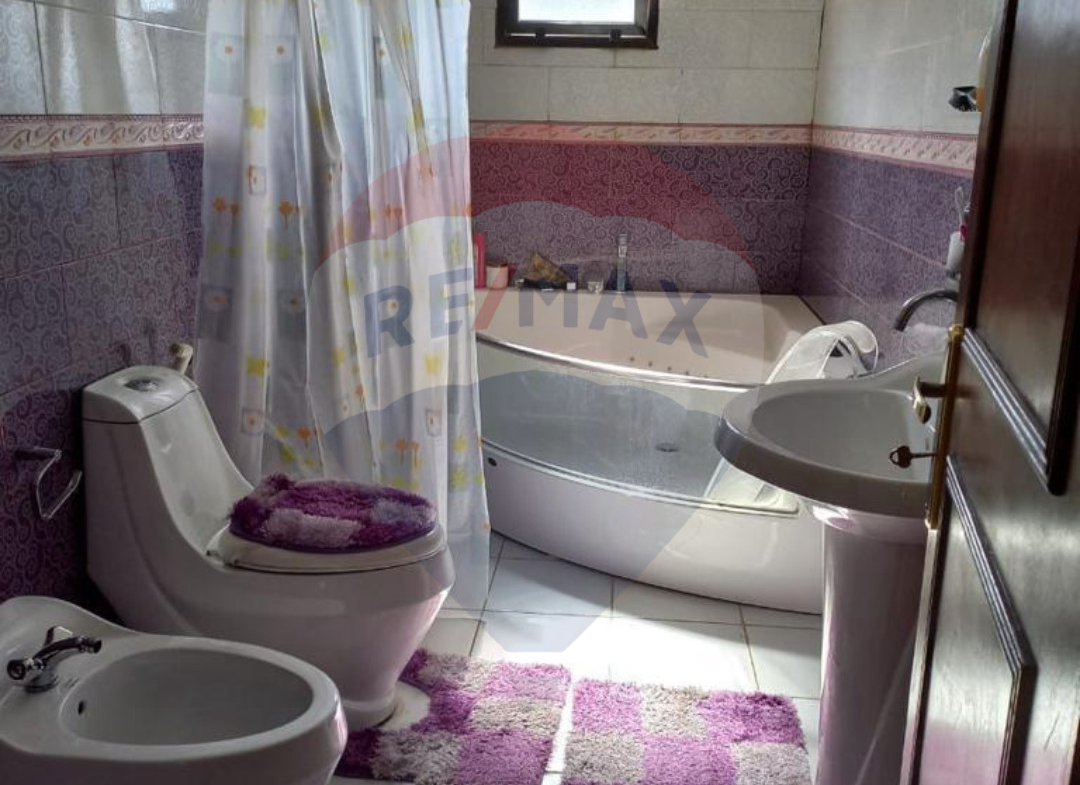 R9-1742 Furnished apartment 220m with jacuzzi for sale in Syr - Danniyeh — Photo 6 of 10