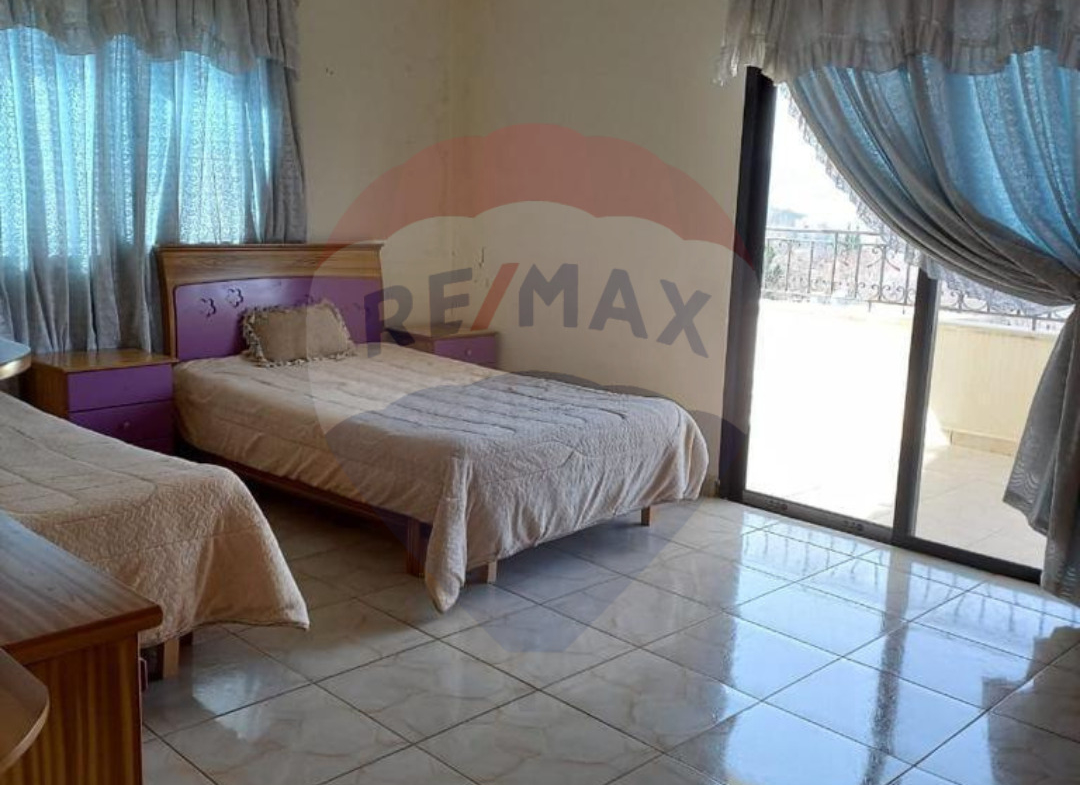 R9-1742 Furnished apartment 220m with jacuzzi for sale in Syr - Danniyeh — Photo 3 of 10