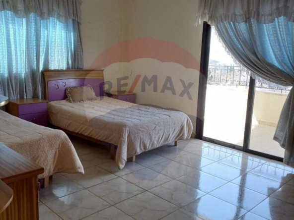 R9-1742 Furnished apartment 220m with jacuzzi for sale in Syr - Danniyeh — Photo 3 of 10
