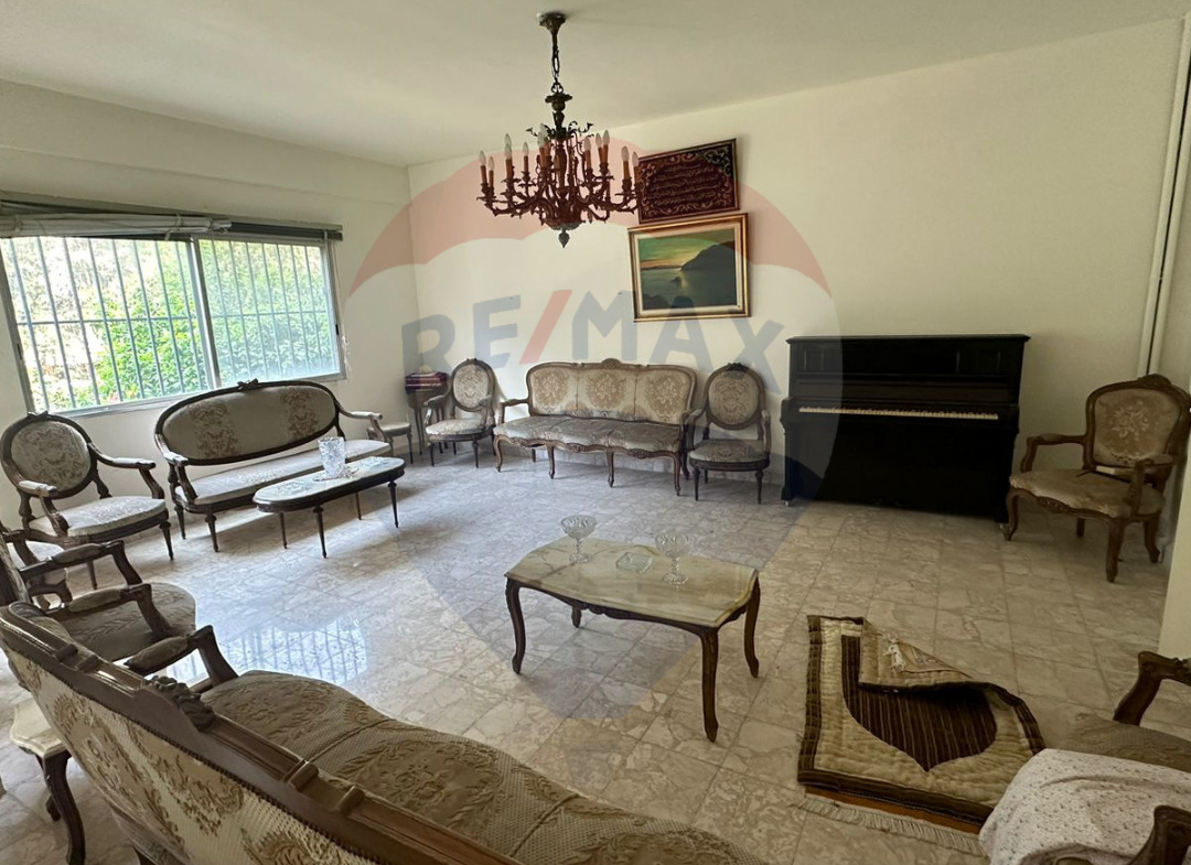 R9-1776 Spacious 250 sqm Apartment For Sale in Abou Samra - Tripoli — Photo 4 of 12