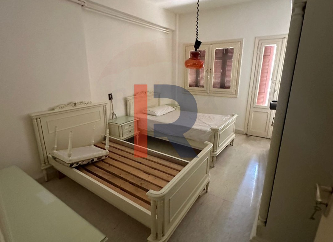 R9-1776 Spacious 250 sqm Apartment For Sale in Abou Samra - Tripoli — Photo 3 of 12