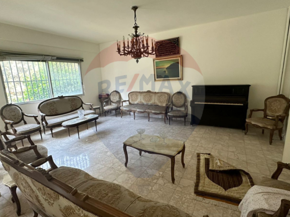 R9-1776 Spacious 250 sqm Apartment For Sale in Abou Samra - Tripoli — Photo 4 of 12