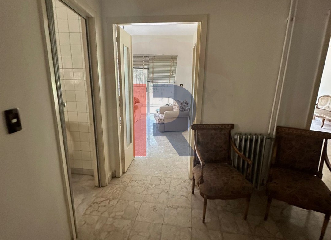 R9-1776 Spacious 250 sqm Apartment For Sale in Abou Samra - Tripoli — Photo 5 of 12