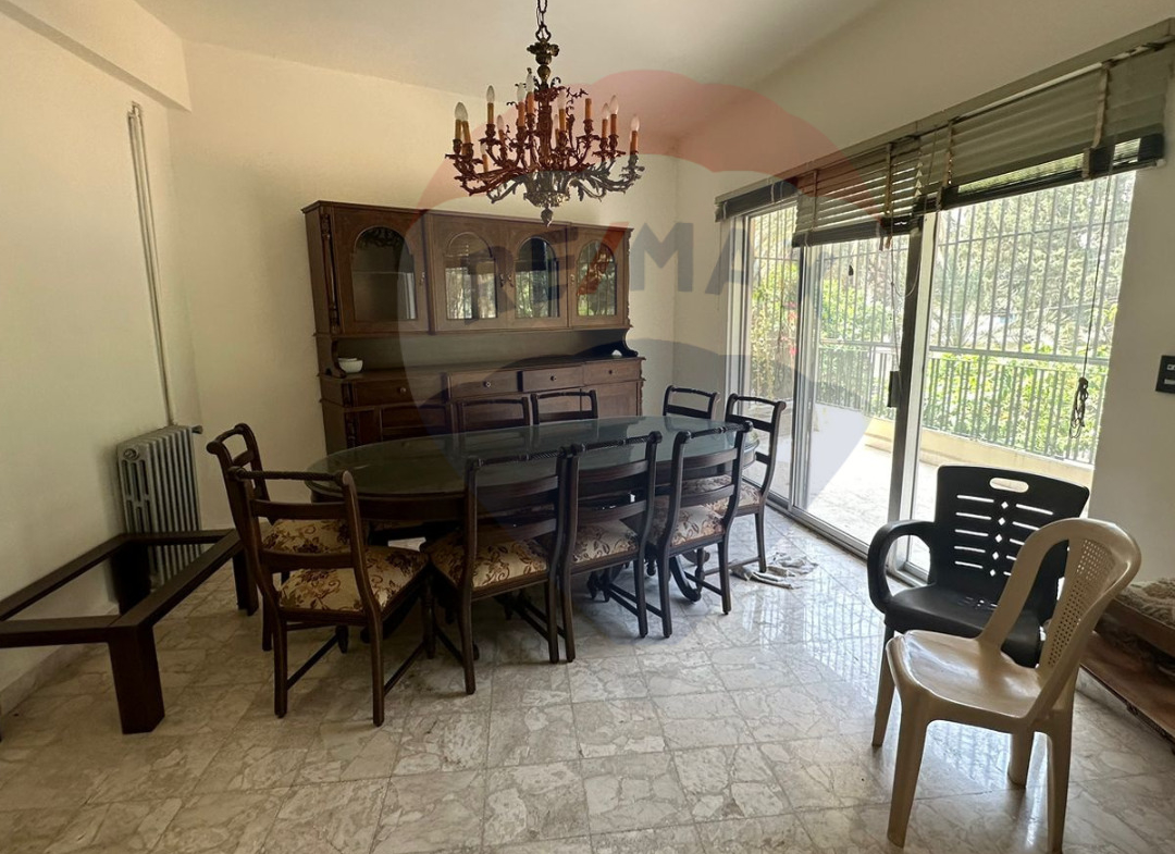 R9-1776 Spacious 250 sqm Apartment For Sale in Abou Samra - Tripoli — Photo 11 of 12