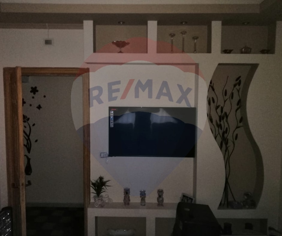 R9-1785  Apartment For Sale in Syr El Danniyeh - Souq Biqaasefrine — Photo 2 of 4