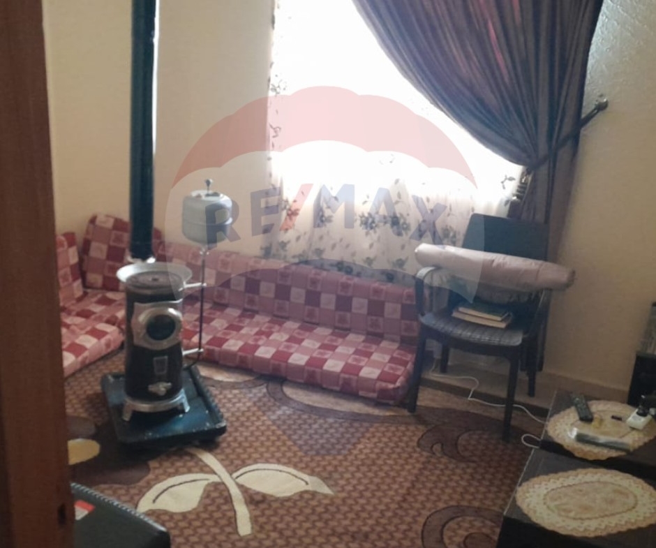 R9-1785  Apartment For Sale in Syr El Danniyeh - Souq Biqaasefrine — Photo 3 of 4