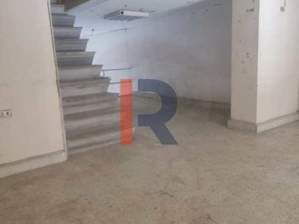 R9-1817 Gallery 200m for Rent in El Mina - Tripoli — الصورة 3 من 5