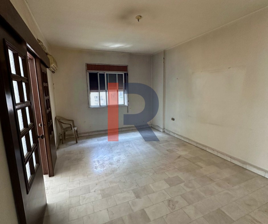 R9-1780 Apartment 240m for sale in Jamil Adra - Tripoli — الصورة 2 من 11
