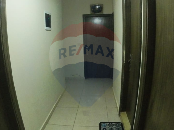 R9-1794 Apartment 100m with Small Garden for Sale in Abou Samra - Tripoli — Photo 3 of 10