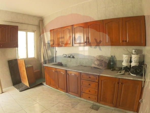 R9-1803 Apartment for Sale Behind Bank Audi on Boulevard - Tripoli — Photo 2 of 16