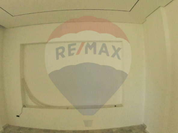 R9-1803 Apartment for Sale Behind Bank Audi on Boulevard - Tripoli — Photo 4 of 16