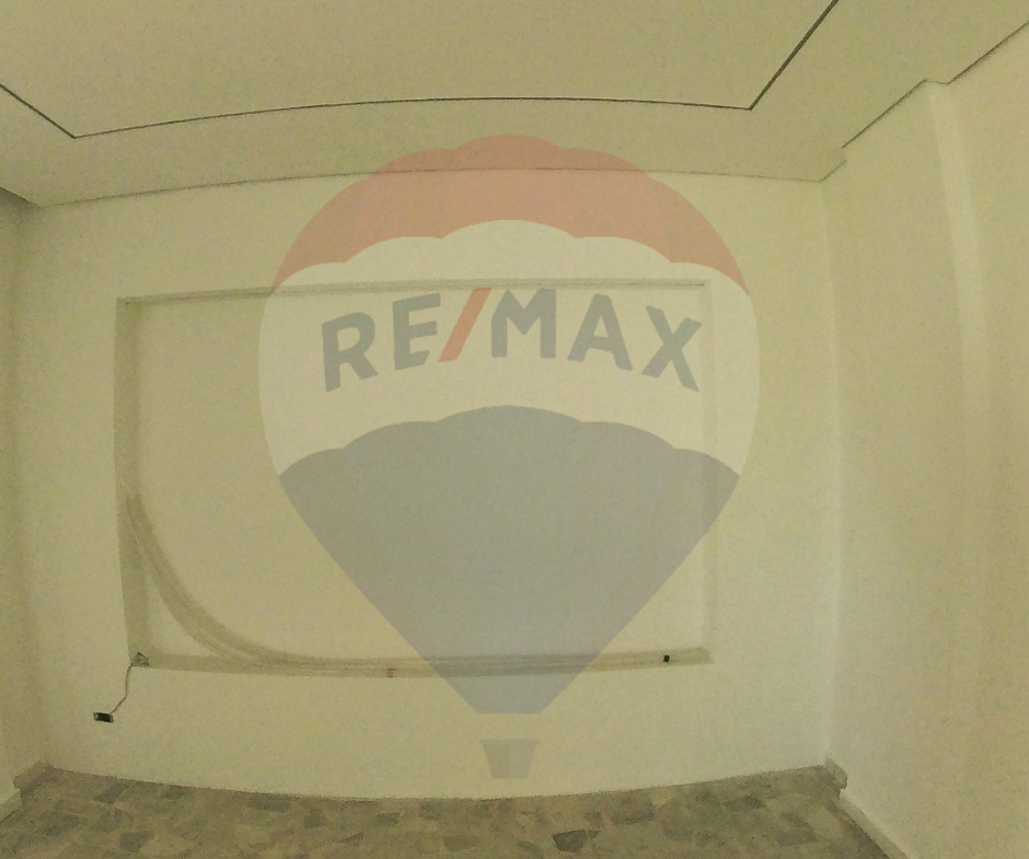 R9-1803 Apartment for Sale Behind Bank Audi on Boulevard - Tripoli — Photo 4 of 16