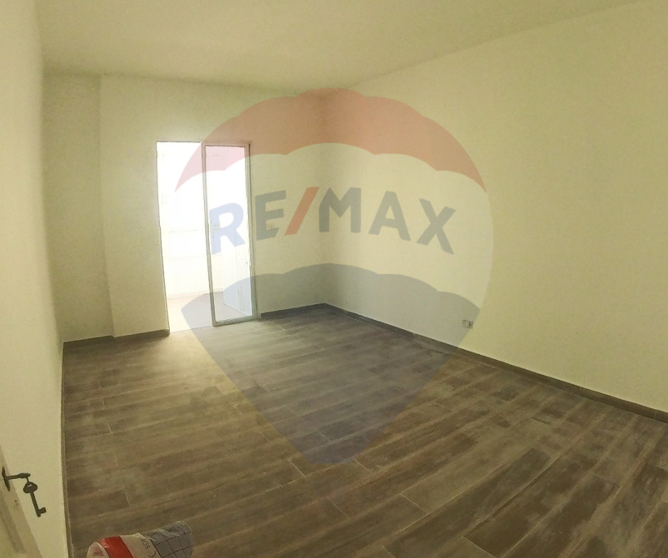R9-1803 Apartment for Sale Behind Bank Audi on Boulevard - Tripoli — Photo 8 of 16