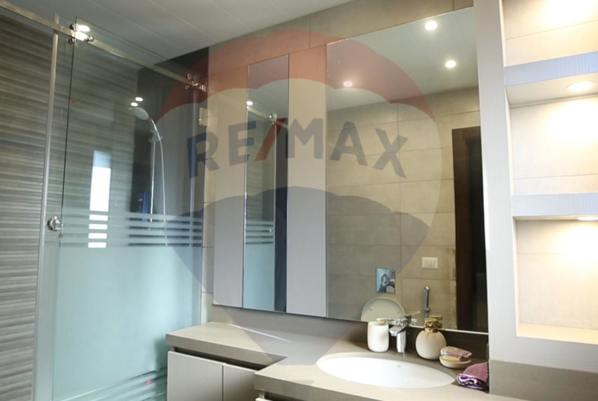 R9-1802 Stunning 3-Story Villa for Sale in Qalamoun - Tripoli — Photo 6 of 8