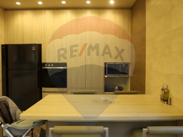 R9-1802 Stunning 3-Story Villa for Sale in Qalamoun - Tripoli — Photo 3 of 8