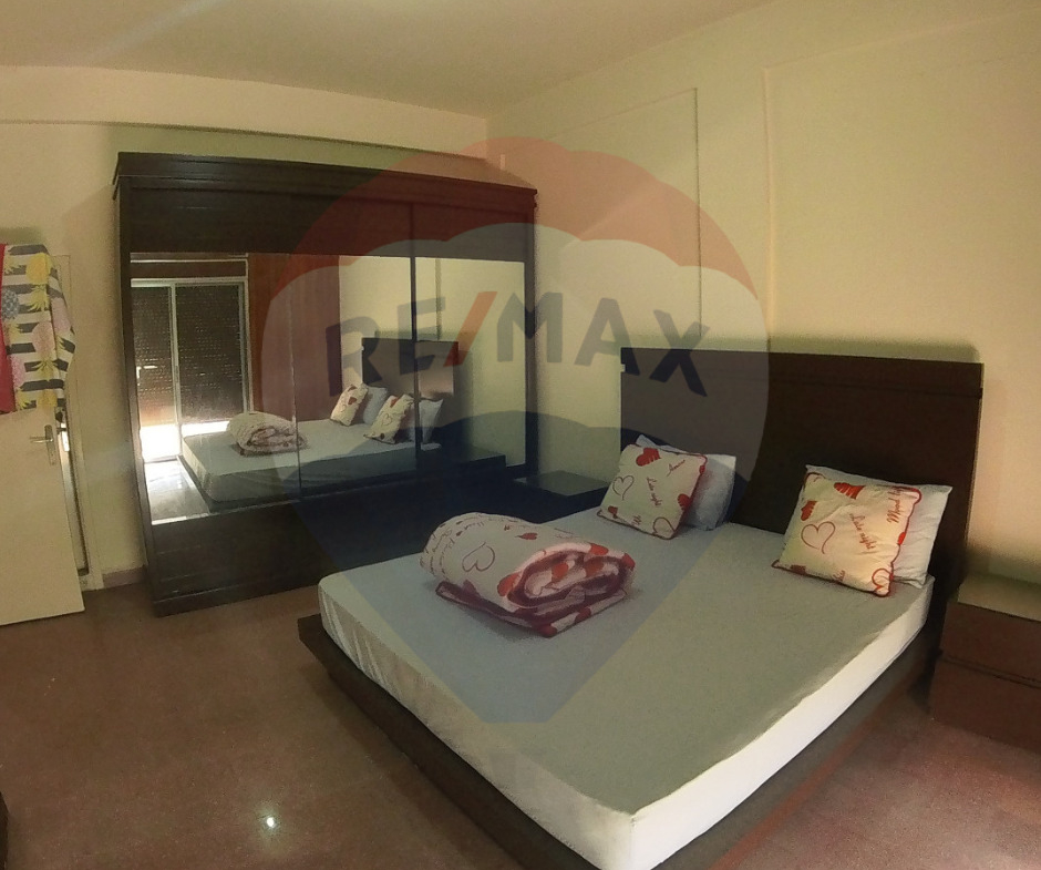 R9-1819  Spacious 300m Apartment for Sale in Al-Monla - Tripoli — الصورة 5 من 8