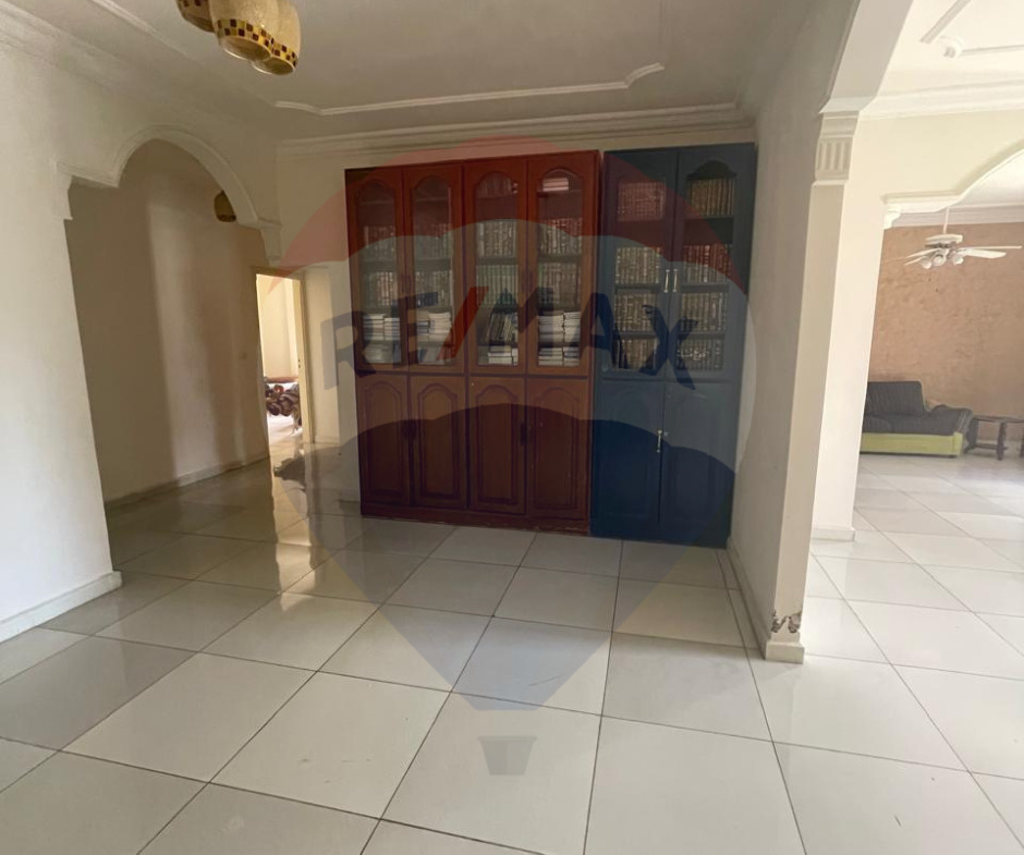 R9-1822 Apartment 200m for Sale near Al-Shiraa Square - Abou Samra — Photo 3 of 8