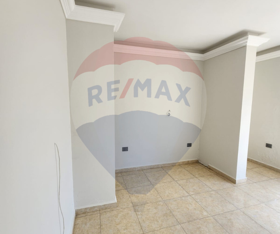 R9-1835 Ground Floor Apartment 160m with Garden for sale in Btouratij - Koura — الصورة 5 من 11