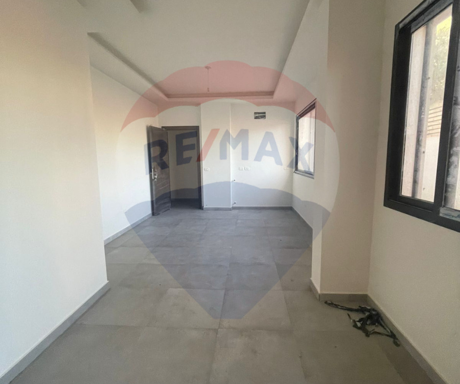R9-1842 Brand New Ground Floor Apartment 145m with Garden for sale in Nakhleh - Koura — الصورة 3 من 8