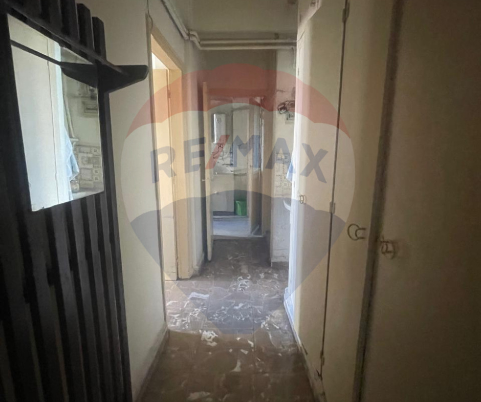 R9-1876  Spacious Apartment 220m for sale in Ajazah Street - Abou Samra — Photo 4 of 9