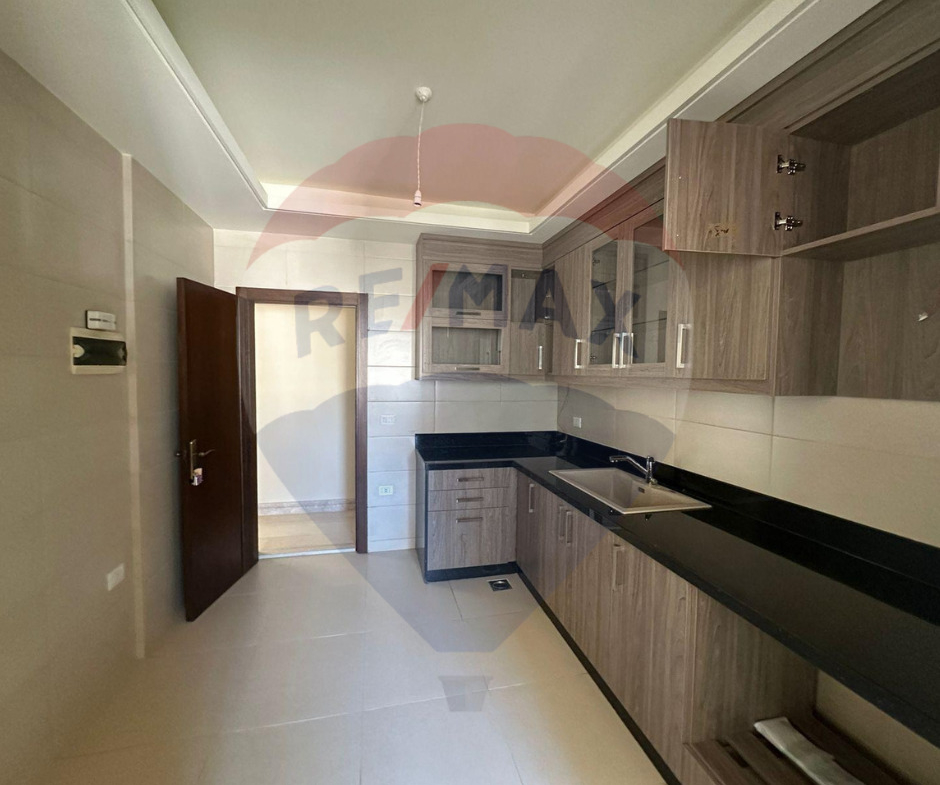 R9-1877 Apartment 150m for sale in Dam W Farez - Tripoli — Photo 10 of 11