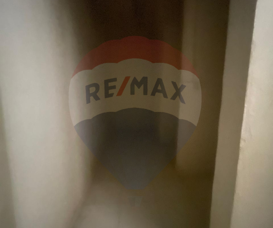 R9-1853 Shop for Sale in Abu Samra on Rawdat El Zaytoun Street — Photo 3 of 4