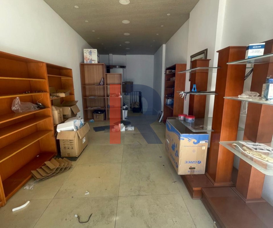 R9-1852 Shop for Sale in Abu Samra on El Manar Street — Photo 2 of 4
