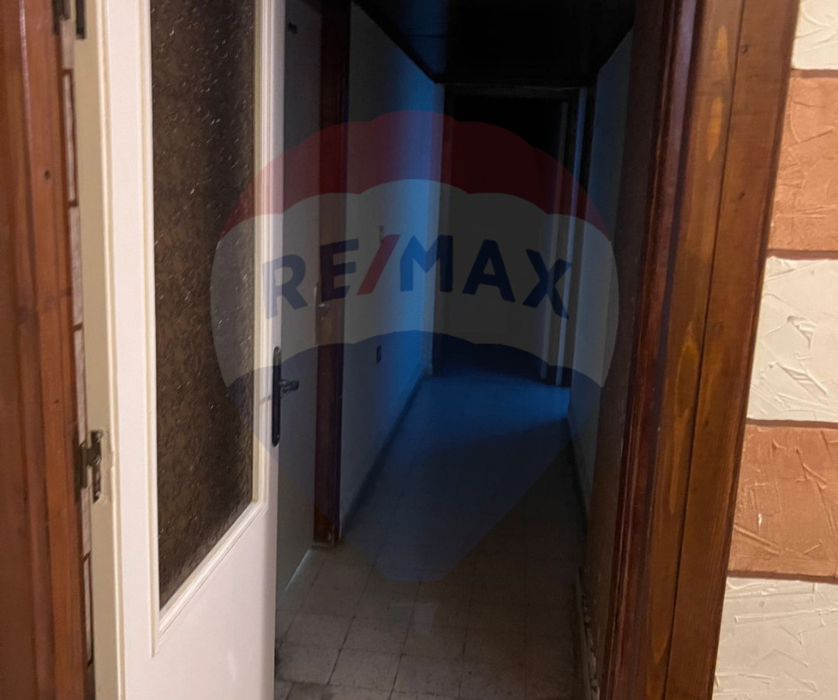 R9-1885 Apartment for Sale in Moharram - Tripoli — الصورة 4 من 14