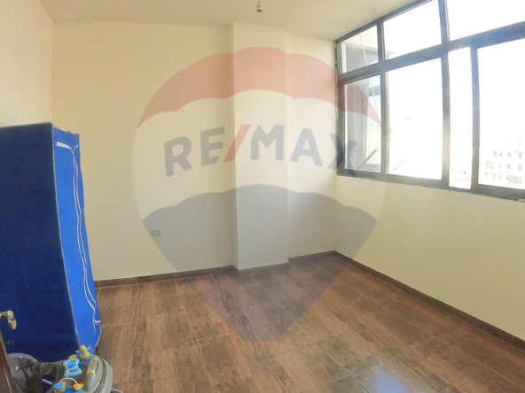 R9-1894 Apartment 130m for sale in Sahat Al-Shiraa - Abou Samra — الصورة 4 من 10