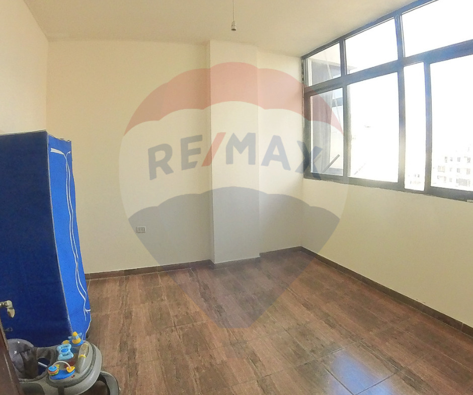 R9-1894 Apartment 130m for sale in Sahat Al-Shiraa - Abou Samra — الصورة 4 من 10