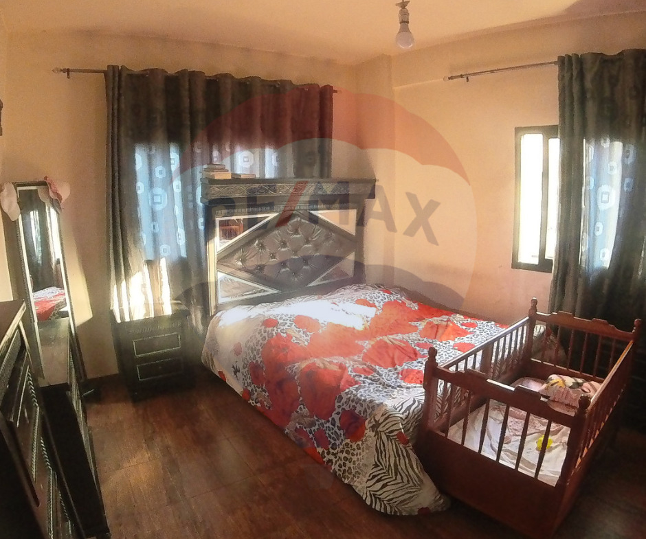 R9-1894 Apartment 130m for sale in Sahat Al-Shiraa - Abou Samra — الصورة 6 من 10