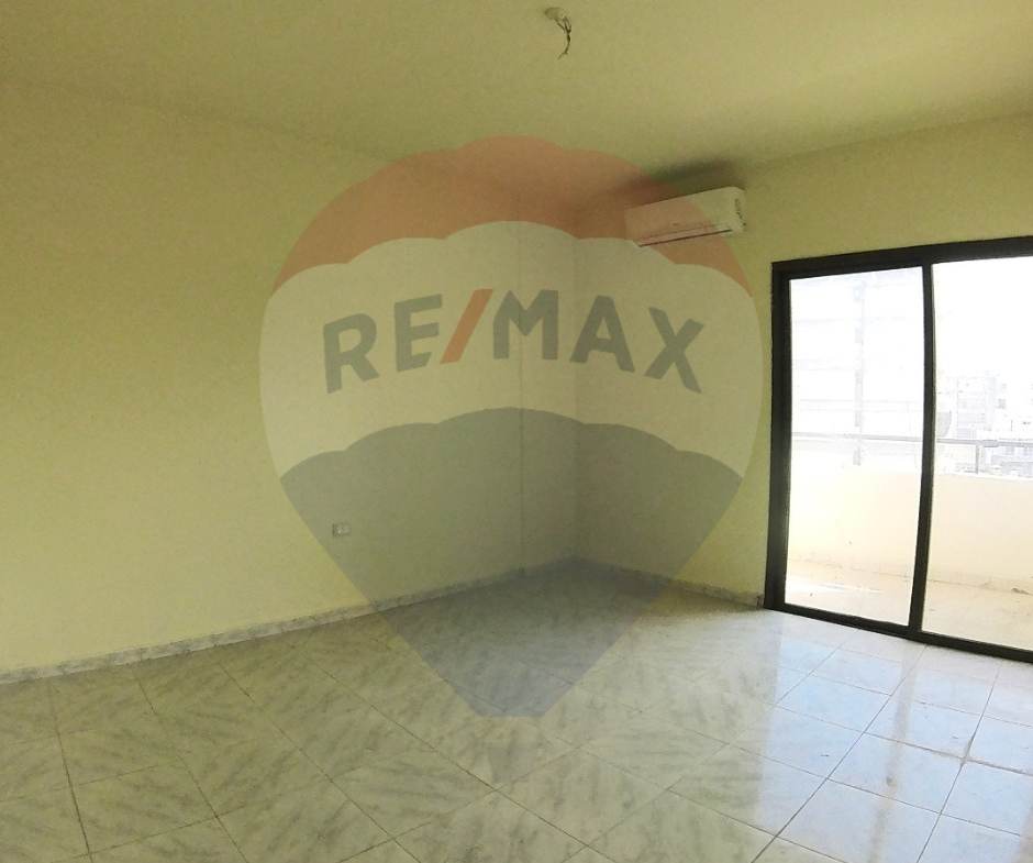 R9-1898 Spacious Apartment for Sale in Miten Street - Tripoli — الصورة 9 من 15