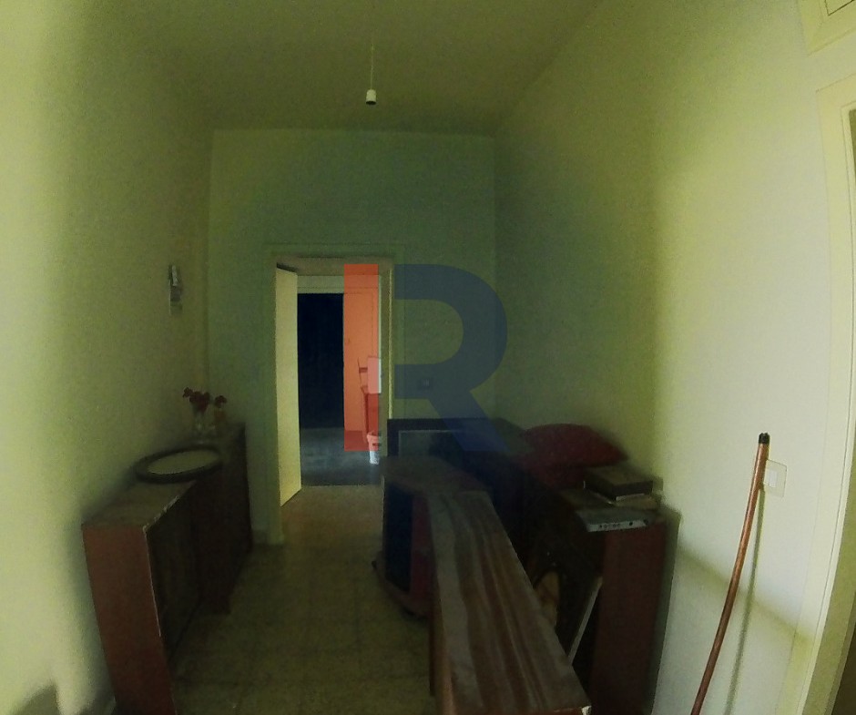 R9-1898 Spacious Apartment for Sale in Miten Street - Tripoli — الصورة 12 من 15