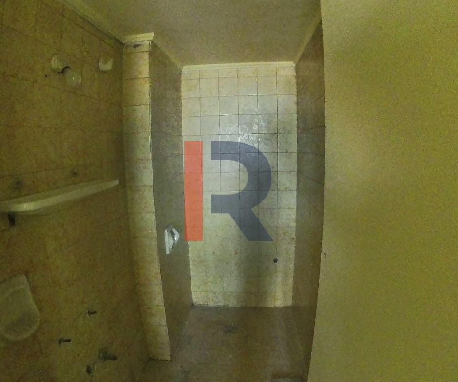 R9-1898 Spacious Apartment for Sale in Miten Street - Tripoli — الصورة 13 من 15