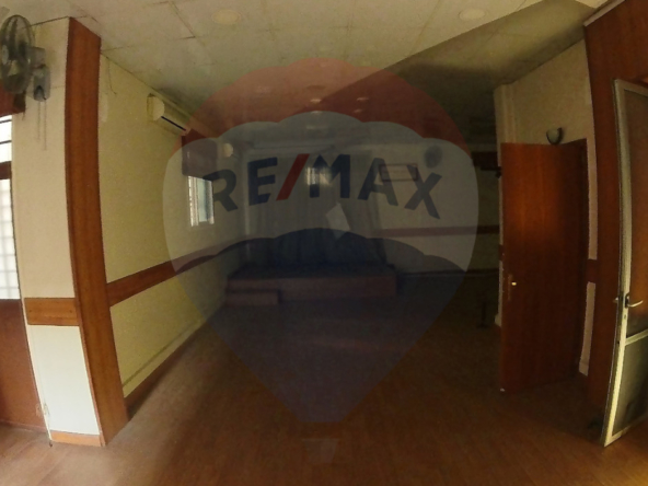 R9-1899 House and Shop for Sale in Zahriyeh - Tripoli — Photo 4 of 8
