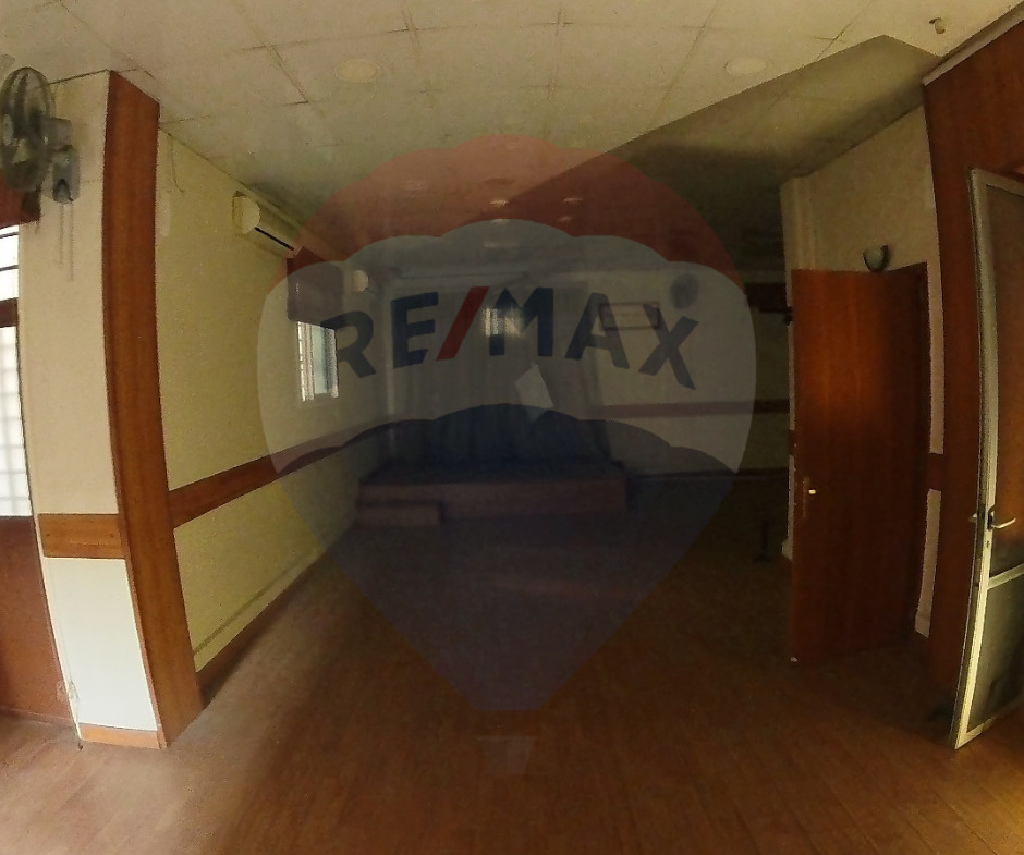 R9-1899 House and Shop for Sale in Zahriyeh - Tripoli — Photo 4 of 8