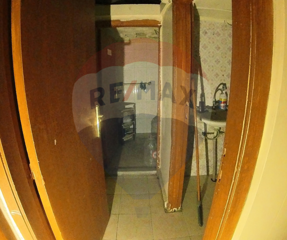 R9-1899 House and Shop for Sale in Zahriyeh - Tripoli — Photo 8 of 8