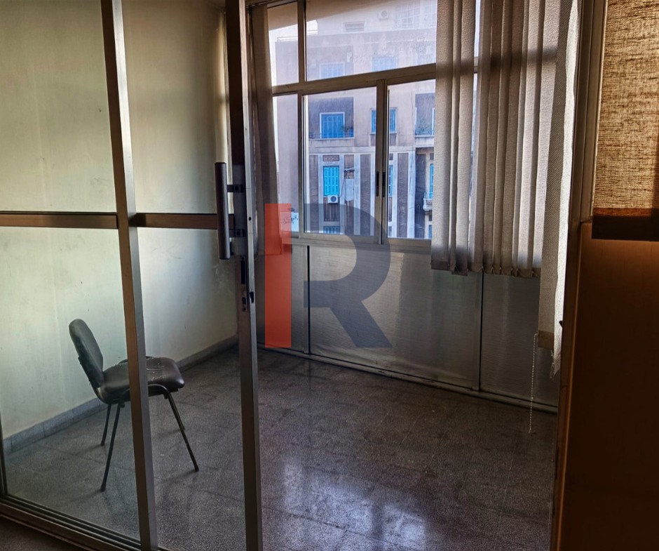 R9-1903 Office Space 50m for sale in Azmi - Tripoli — الصورة 3 من 4