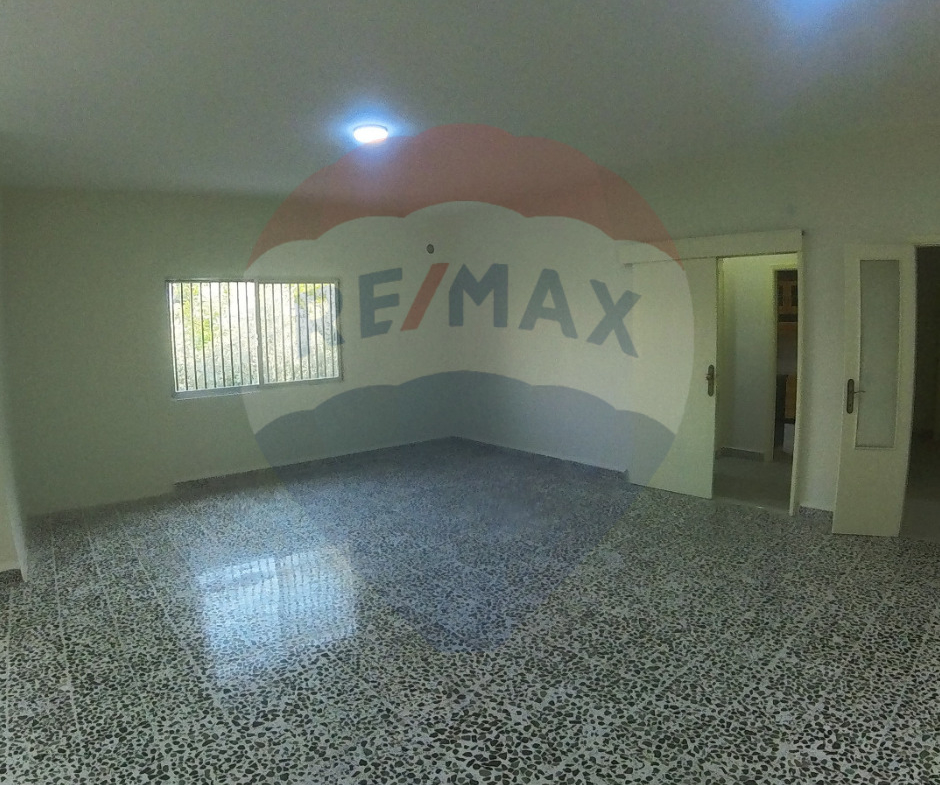 R9-1914 Apartment for Sale in Amioun Koura — Photo 3 of 13