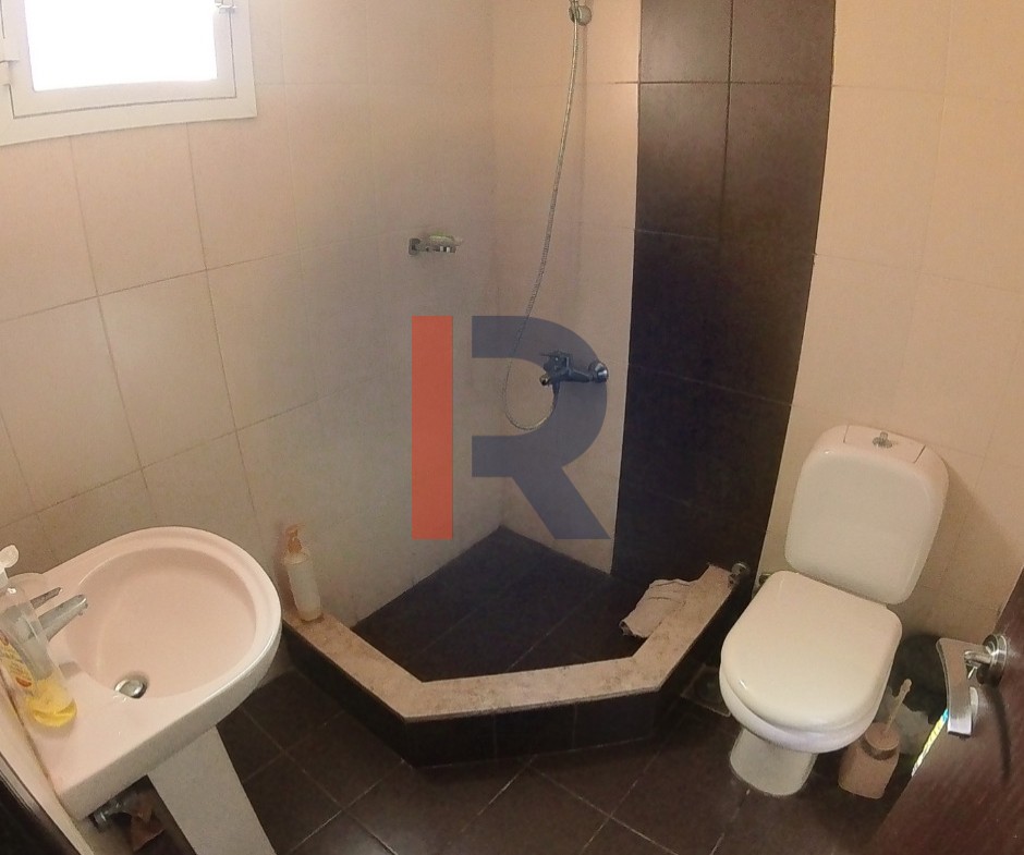 R9-1949 Spacious Apartment for Sale in Btouratij, Koura | Near El Nour School — الصورة 6 من 7