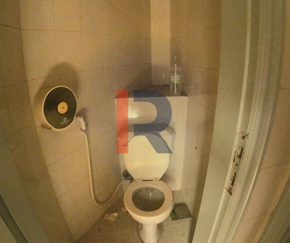 R9-1958 Office 130m for Sale in Azmi - Tripoli — الصورة 7 من 7