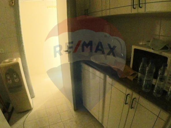 R9-1958 Office 130m for Sale in Azmi - Tripoli — الصورة 5 من 7