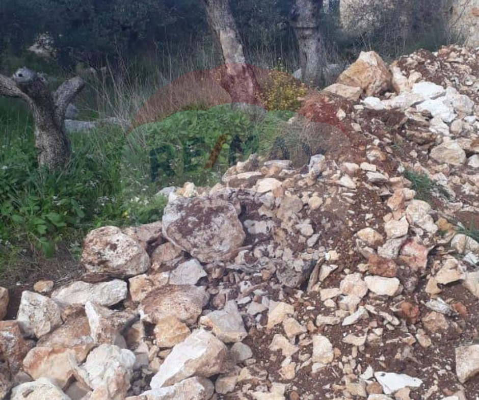 R9-1960 Land 2205 sqm for sale in Btouratij - Koura, Ideal for Residential Development — Photo 4 of 5