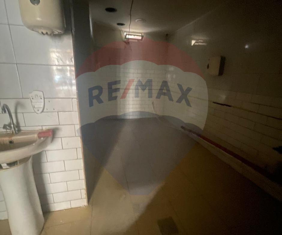 R9-1962 Shop 190m for Rent in Dam w Farez - Tripoli — الصورة 5 من 10