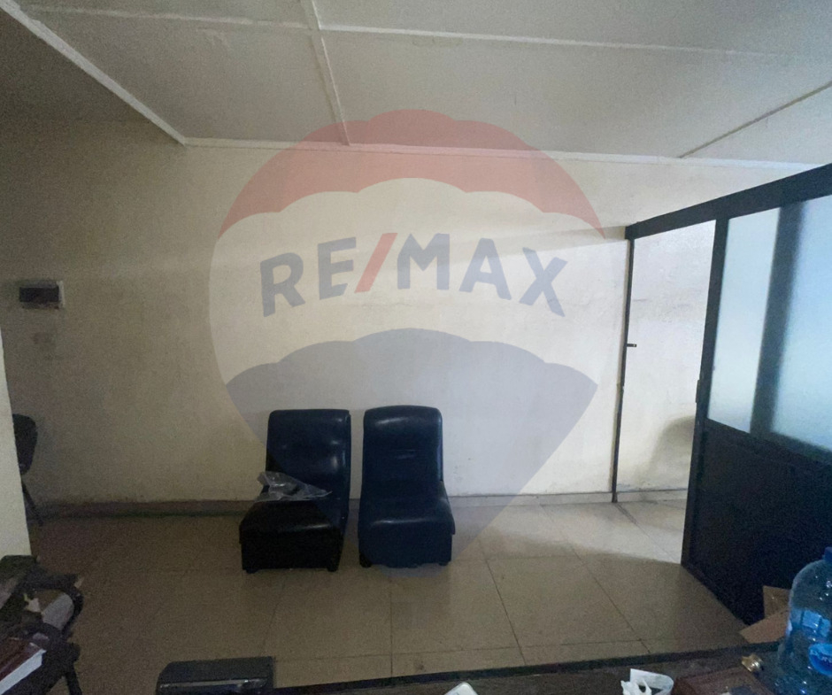 R9-1964  Shop 100m with 315m Warehouse for sale in a Prime Busy Street — الصورة 3 من 4