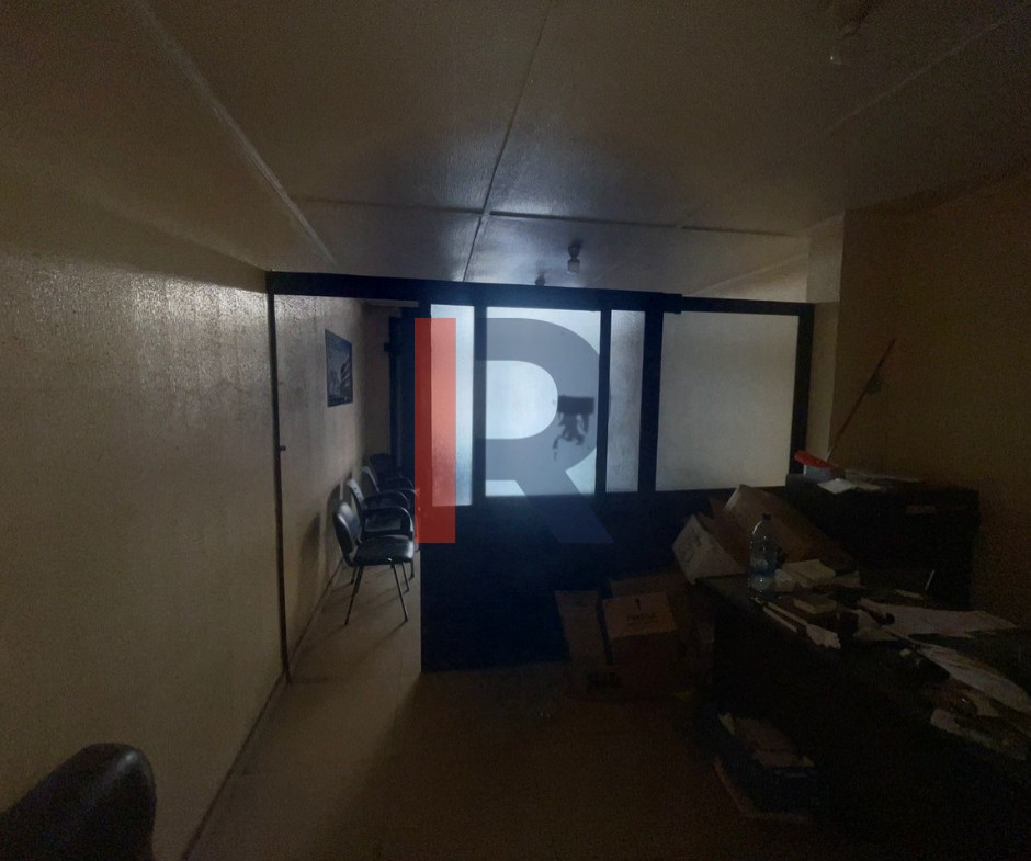 R9-1964  Shop 100m with 315m Warehouse for sale in a Prime Busy Street — الصورة 4 من 4