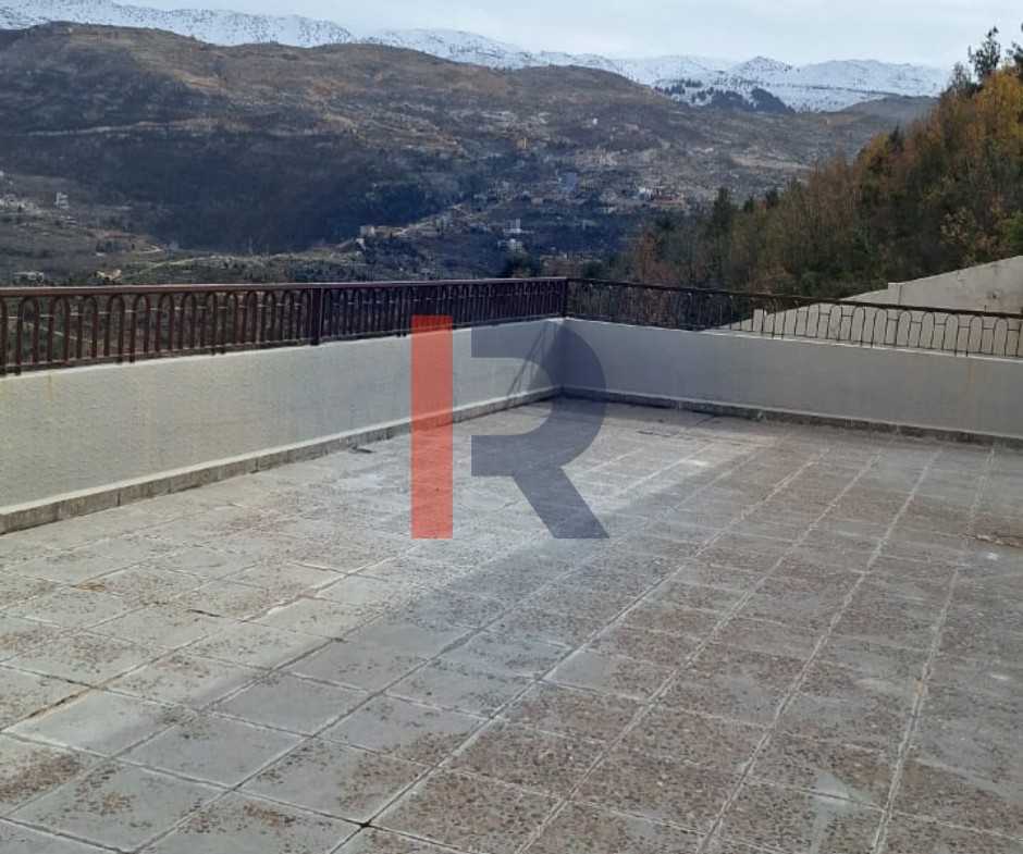 R9-1972 Stunning 4-Floor Villa with 2600m Land for sale in Assoun - Dinnieh — Photo 10 of 13