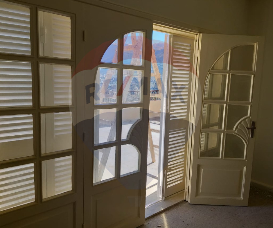 R9-1972 Stunning 4-Floor Villa with 2600m Land for sale in Assoun - Dinnieh — Photo 4 of 13